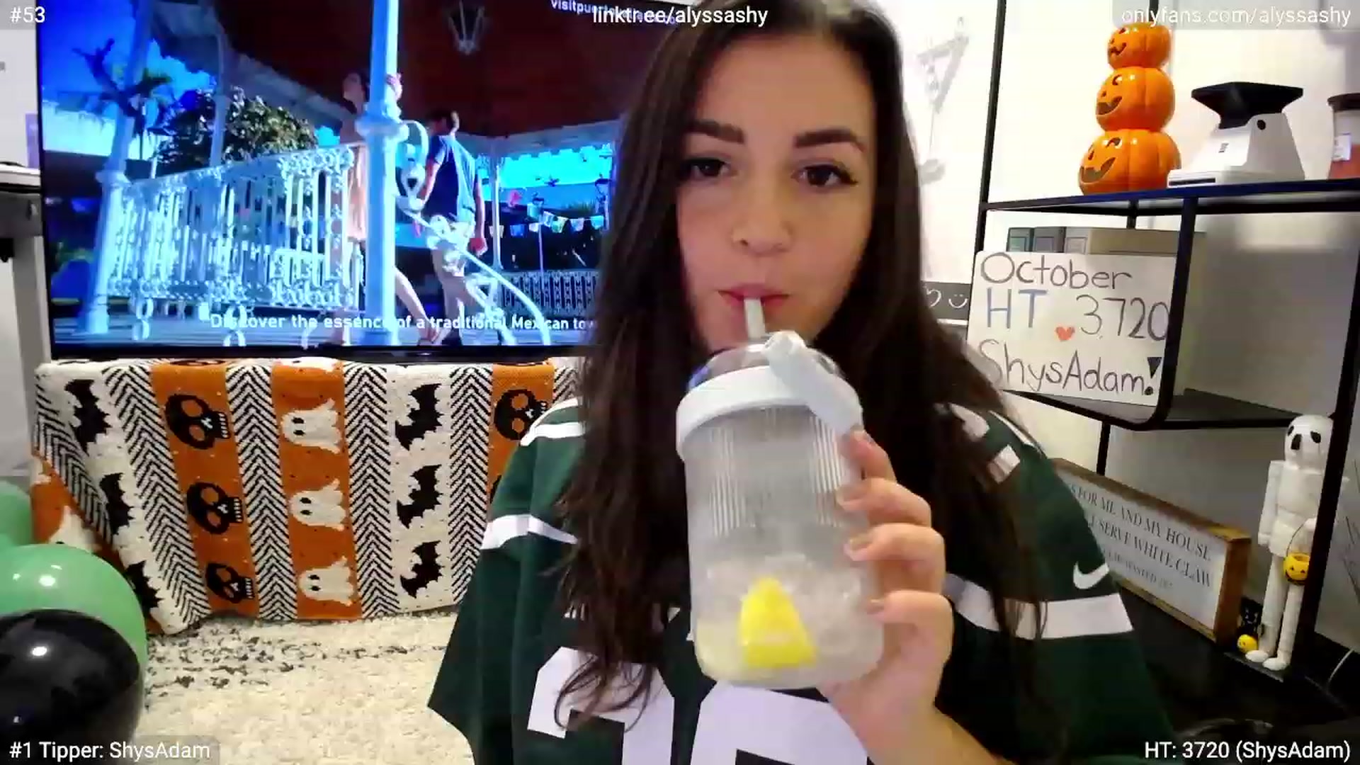 Gallery image thumbnail from AlyssaShy's myfreecams stream on, 10/02/2023, 01:31 image 17 of 20