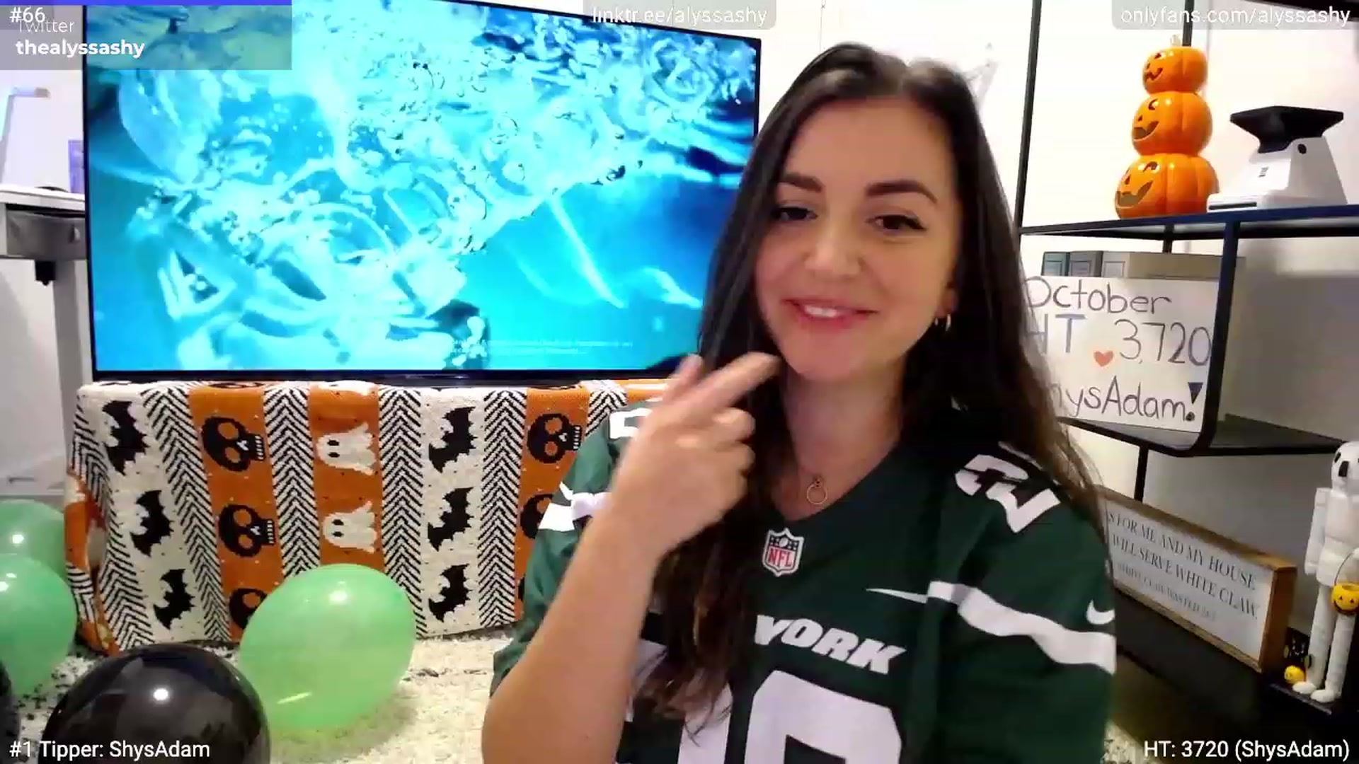 Gallery image thumbnail from AlyssaShy's myfreecams stream on, 10/02/2023, 02:06 image 4 of 20