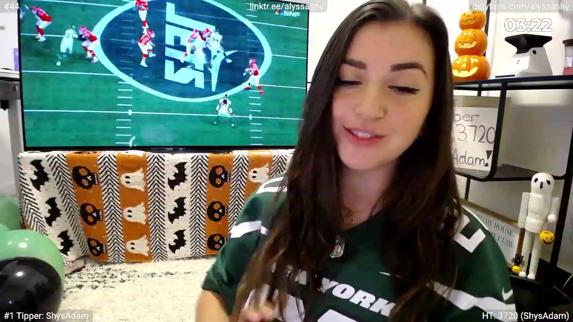 Gallery image thumbnail from AlyssaShy's myfreecams stream on, 10/02/2023, 02:06 image 16 of 20
