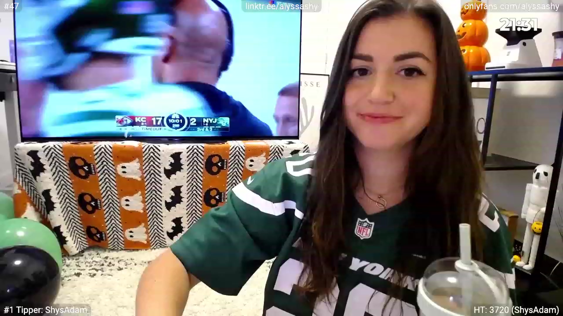 Gallery image thumbnail from AlyssaShy's myfreecams stream on, 10/02/2023, 02:06 image 13 of 20