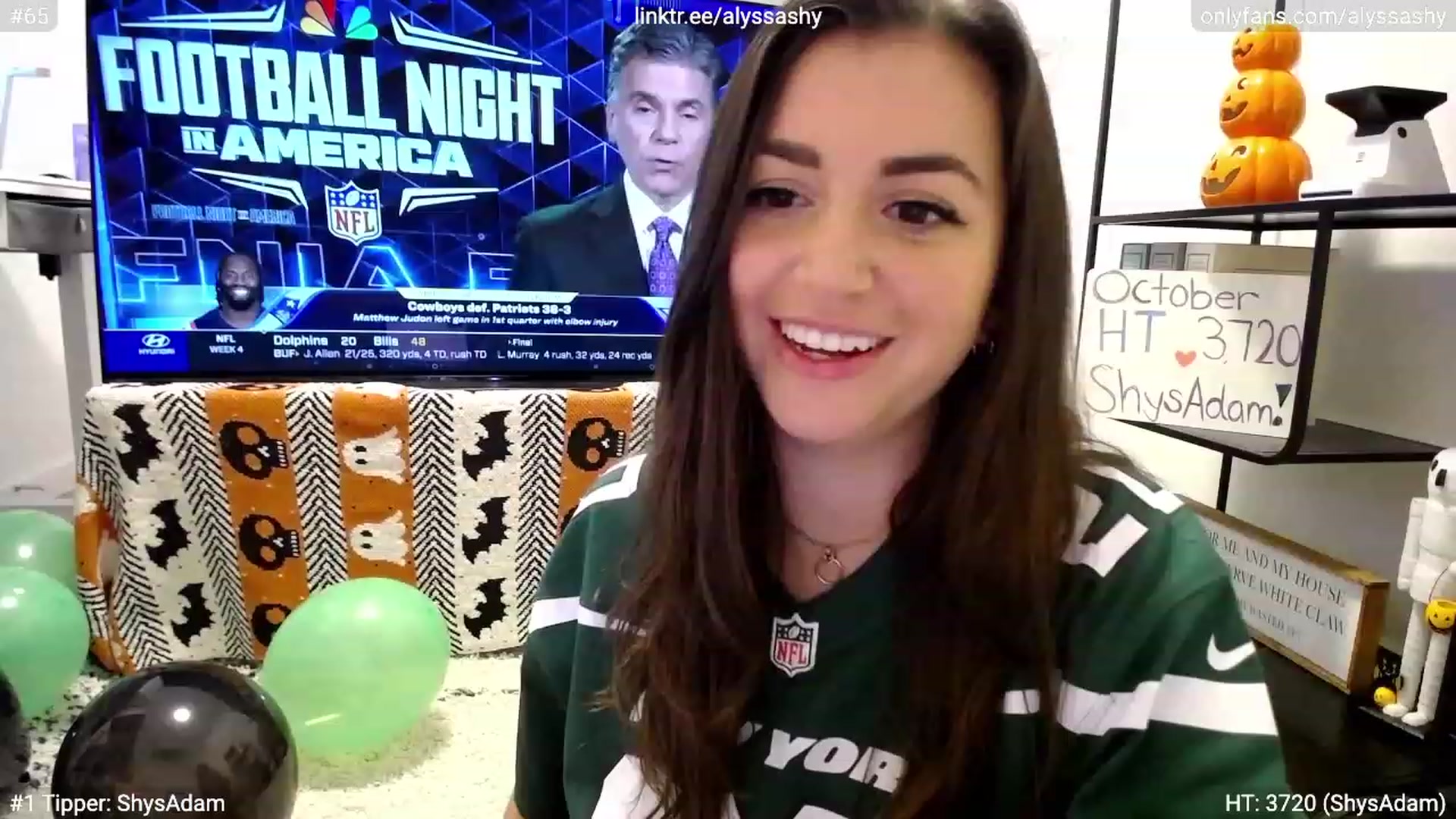 Gallery image thumbnail from AlyssaShy's myfreecams stream on, 10/02/2023, 02:06 image 1 of 20