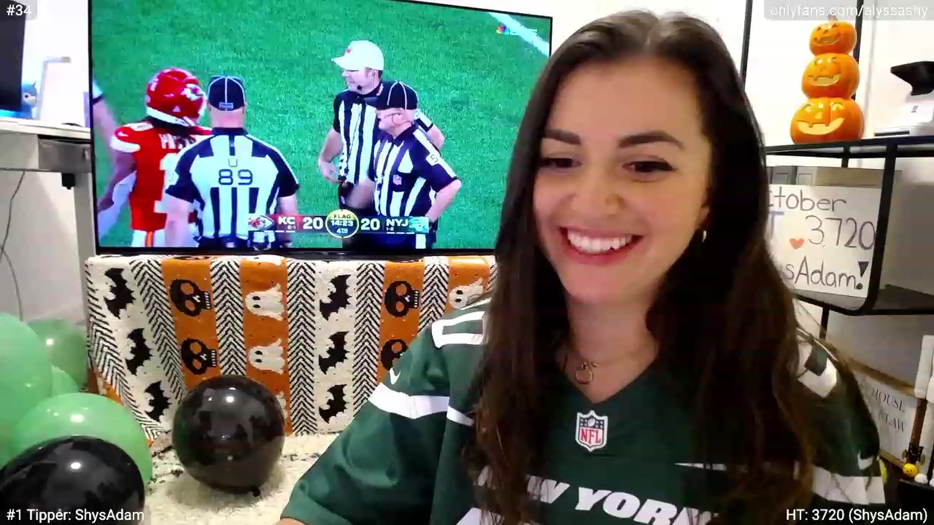 Gallery image thumbnail from AlyssaShy's myfreecams stream on, 10/02/2023, 05:09 image 5 of 20