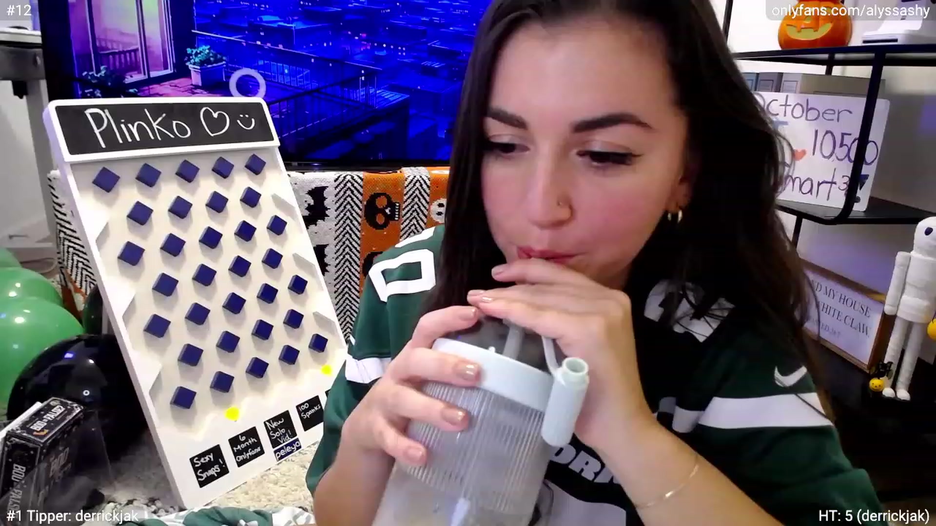 Gallery image thumbnail from AlyssaShy's myfreecams stream on, 10/02/2023, 07:09 image 20 of 20