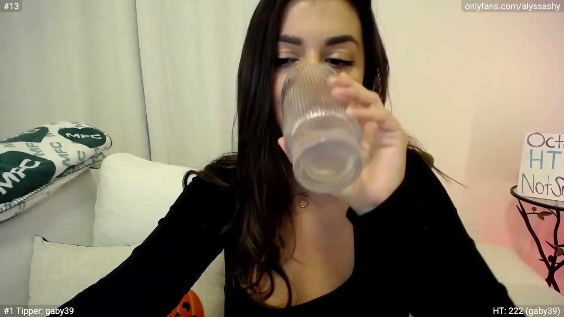 Gallery image thumbnail from AlyssaShy's myfreecams stream on, 10/02/2023, 22:55 image 6 of 20
