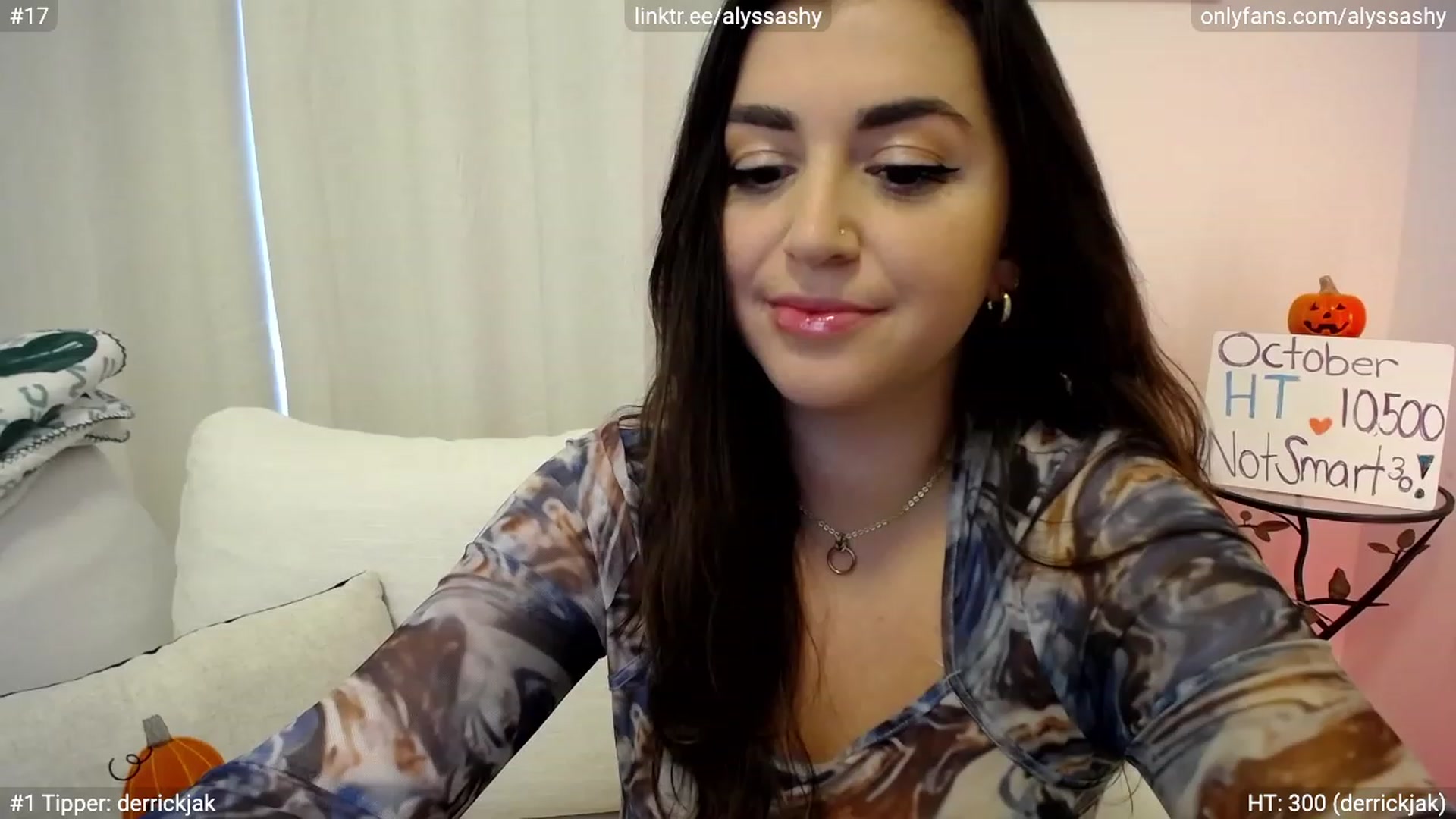 Gallery image thumbnail from AlyssaShy's myfreecams stream on, 10/03/2023, 22:28 image 3 of 20