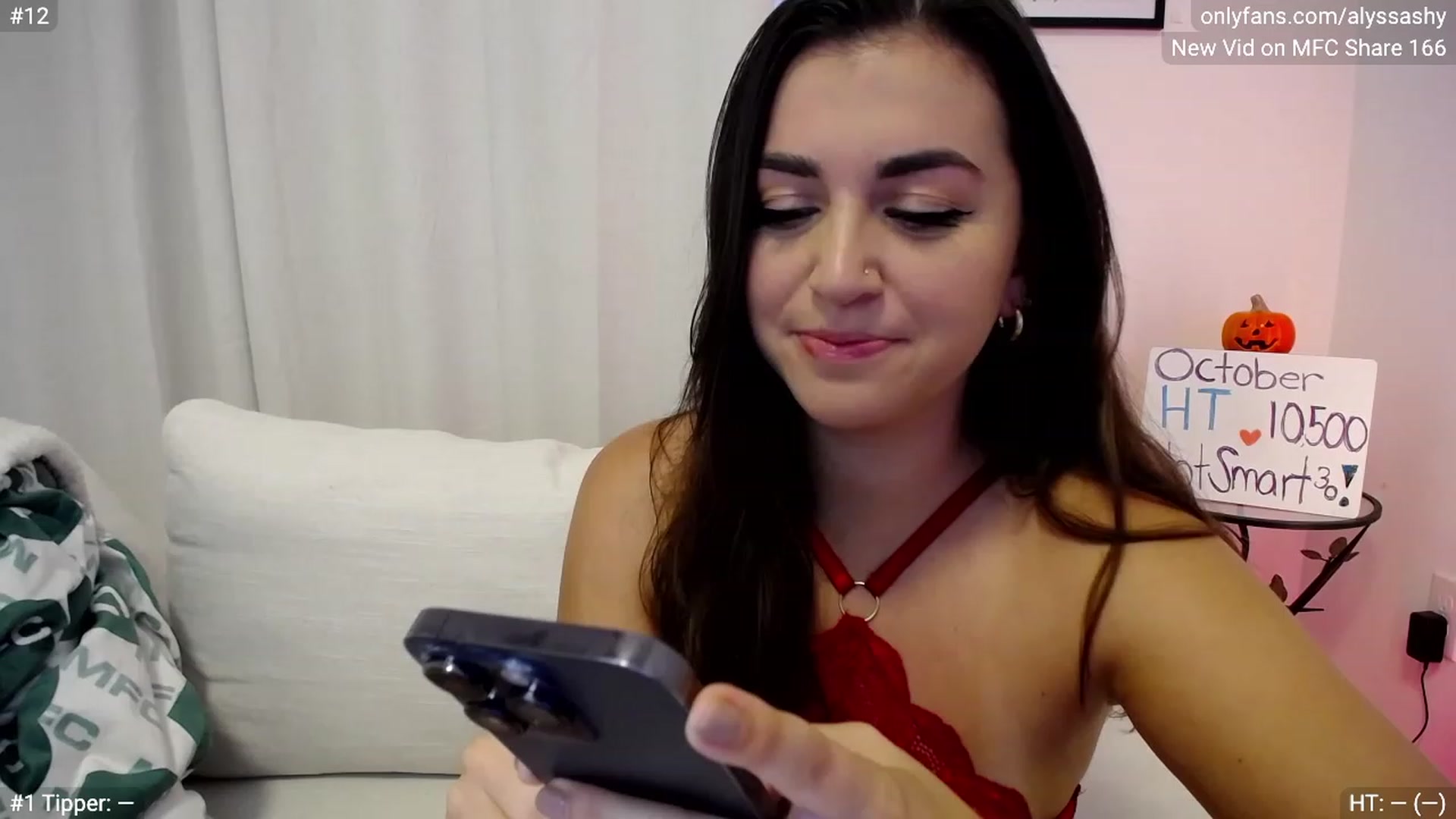 Gallery image thumbnail from AlyssaShy's myfreecams stream on, 10/05/2023, 22:09 image 3 of 20