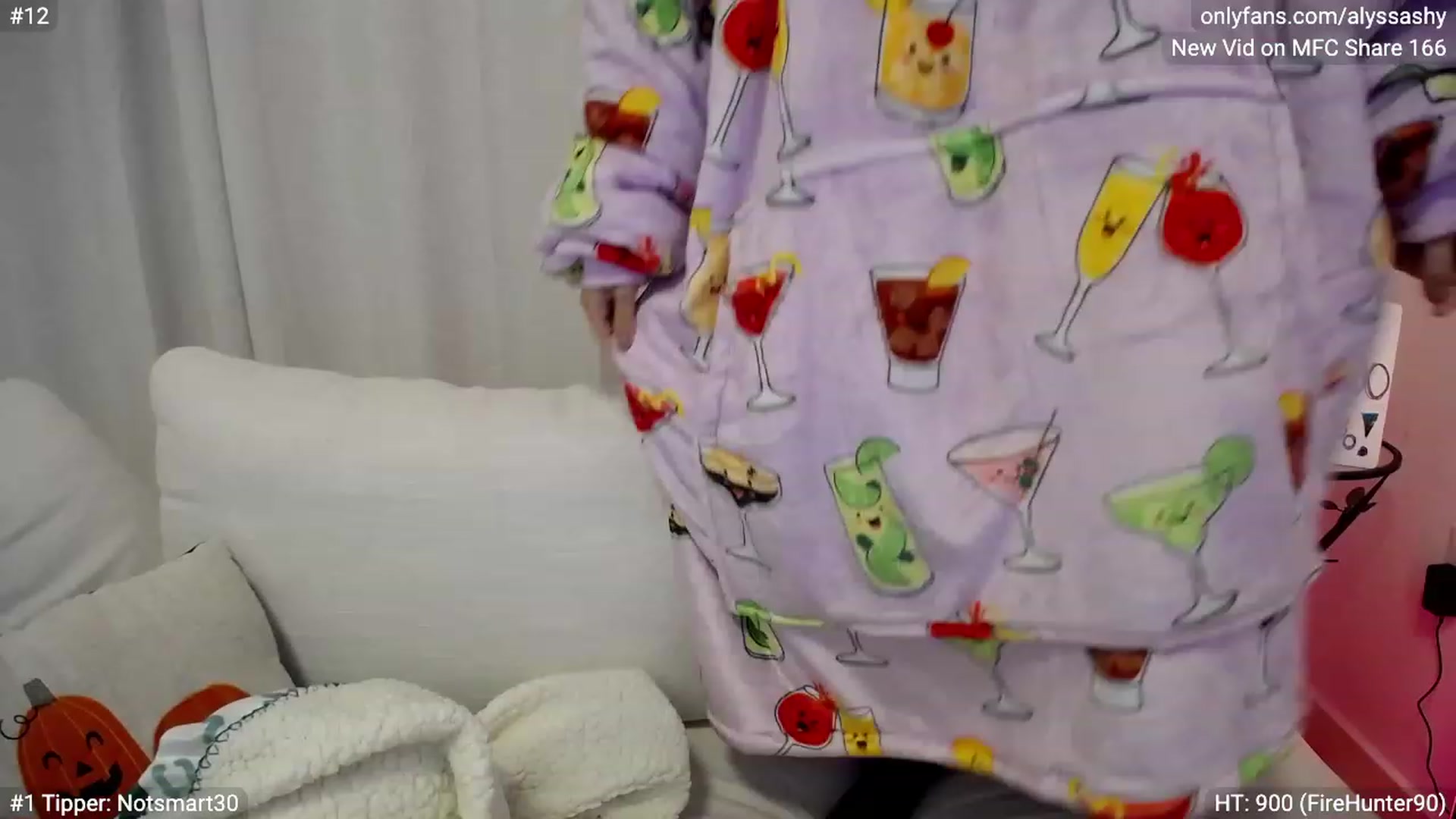Gallery image thumbnail from AlyssaShy's myfreecams stream on, 10/05/2023, 23:34 image 4 of 20
