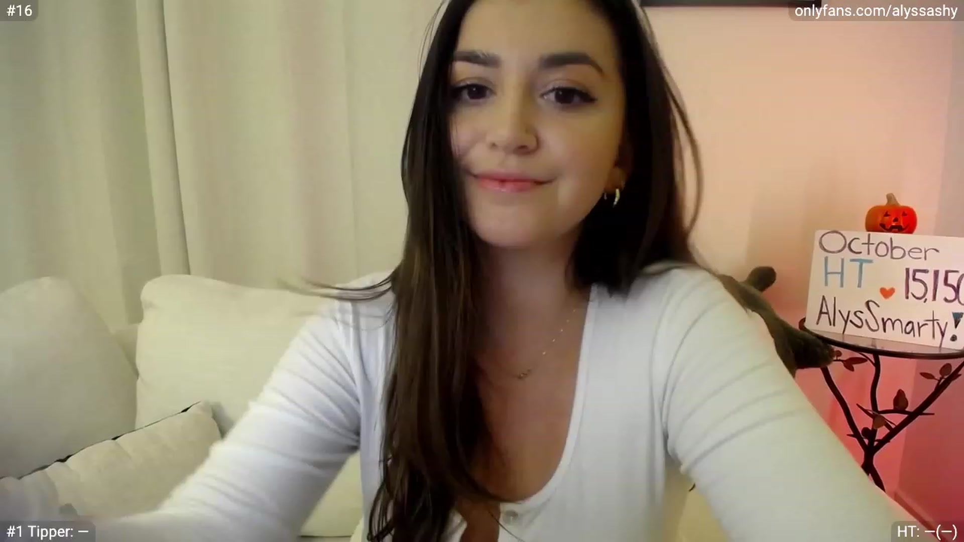 Gallery image thumbnail from AlyssaShy's myfreecams stream on, 10/16/2023, 22:25 image 1 of 20