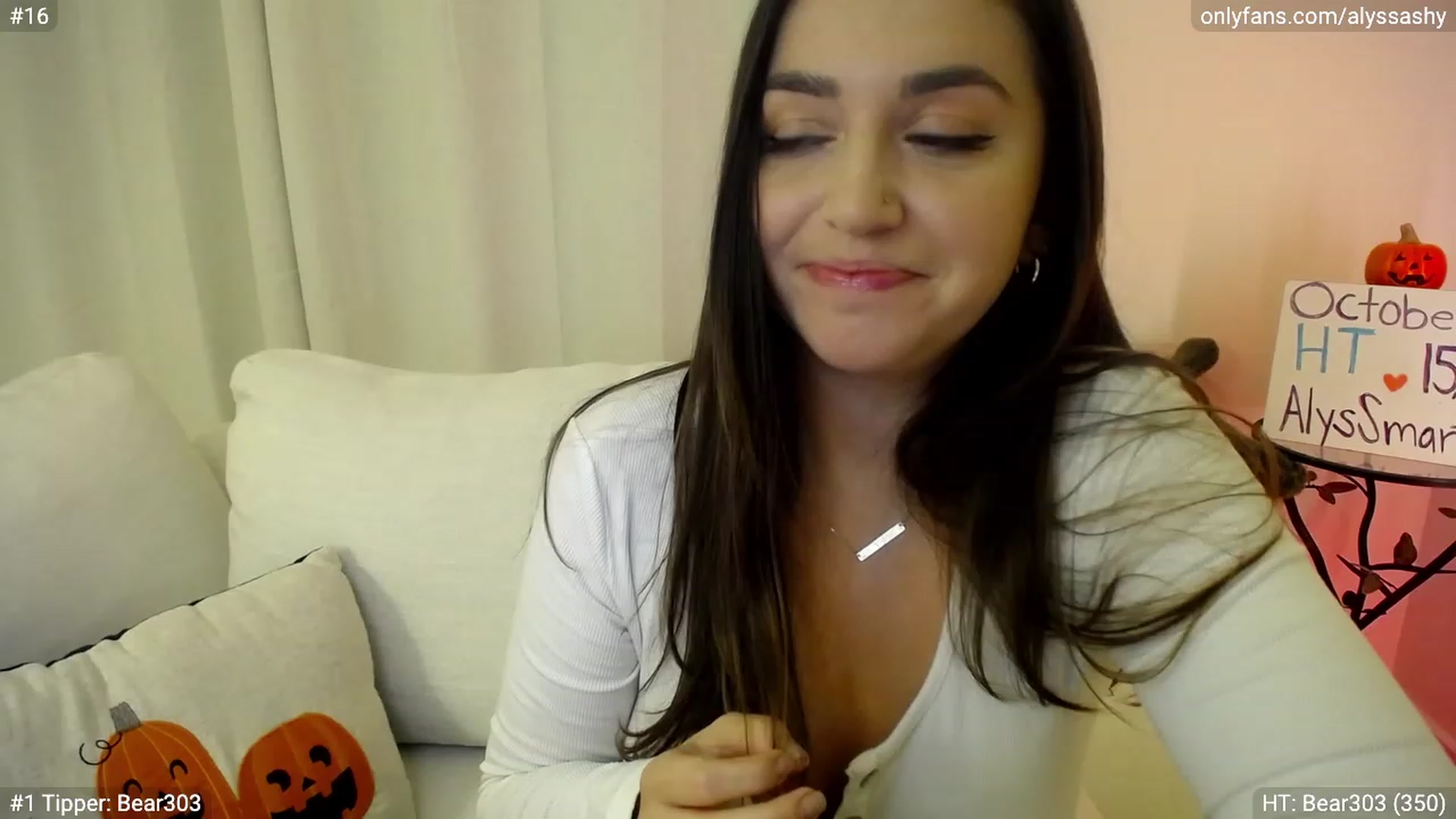 Gallery image thumbnail from AlyssaShy's myfreecams stream on, 10/16/2023, 22:25 image 14 of 20