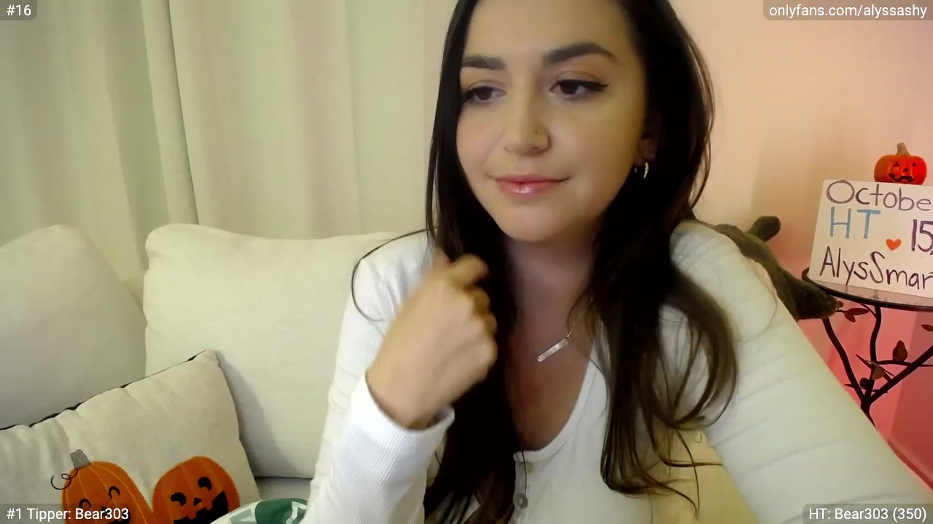 Gallery image thumbnail from AlyssaShy's myfreecams stream on, 10/16/2023, 22:25 image 16 of 20