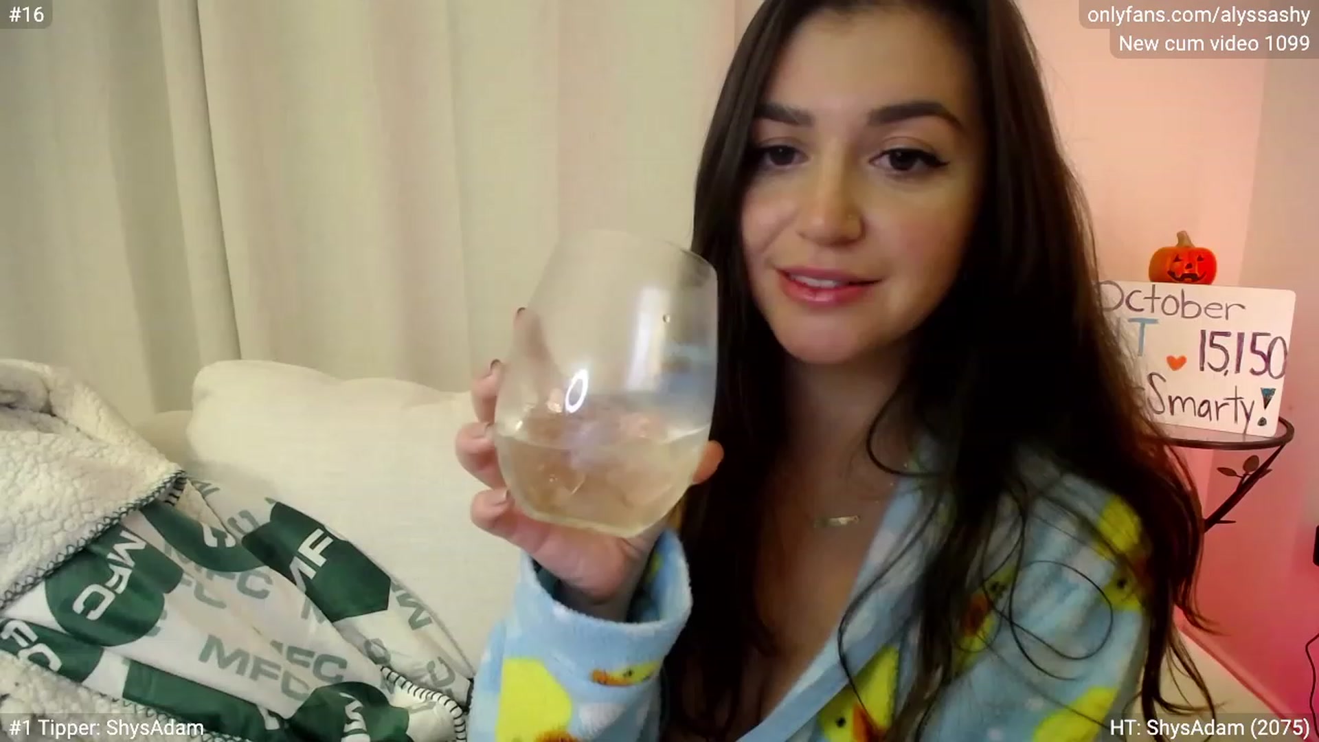 Gallery image thumbnail from AlyssaShy's myfreecams stream on, 10/18/2023, 04:41 image 15 of 20