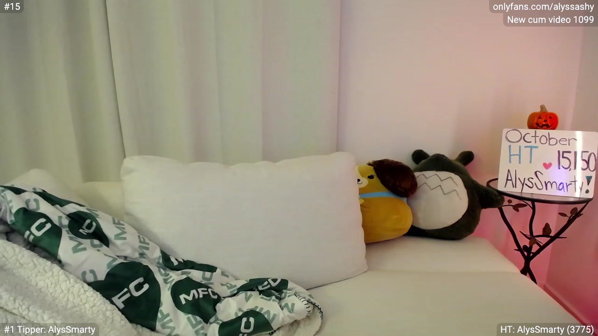 Gallery image thumbnail from AlyssaShy's myfreecams stream on, 10/18/2023, 22:21 image 17 of 20