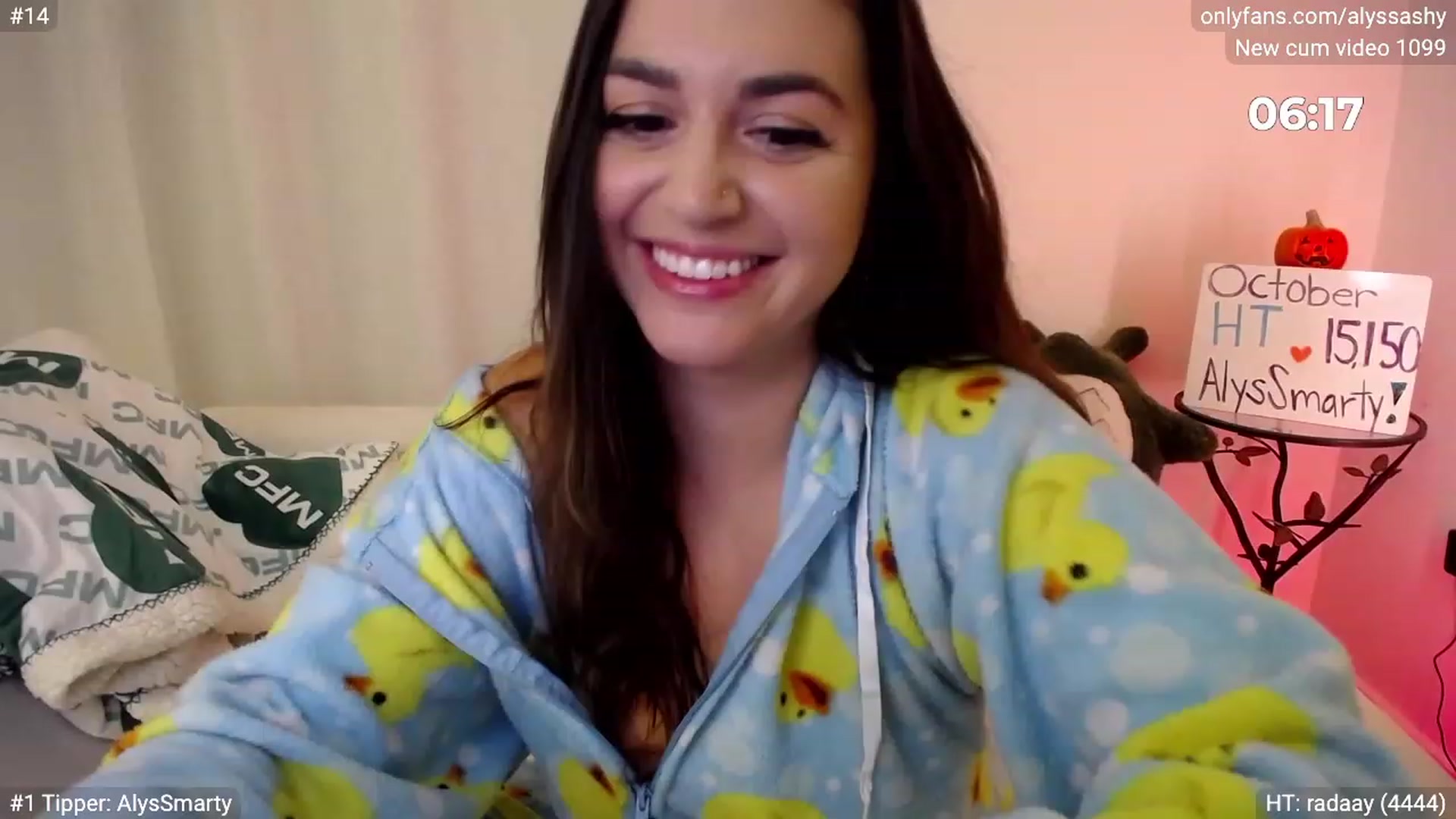 Gallery image thumbnail from AlyssaShy's myfreecams stream on, 10/19/2023, 23:17 image 6 of 20