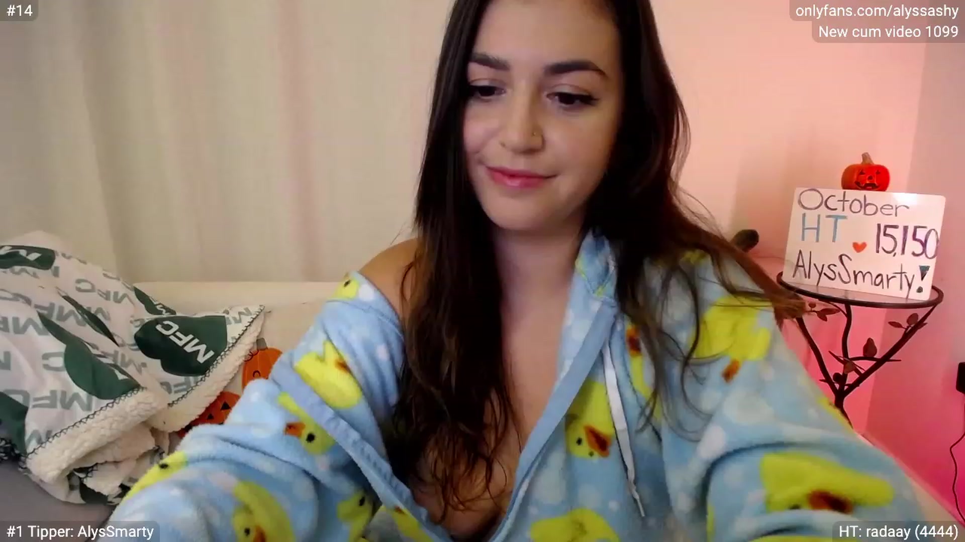 Gallery image thumbnail from AlyssaShy's myfreecams stream on, 10/19/2023, 23:17 image 11 of 20
