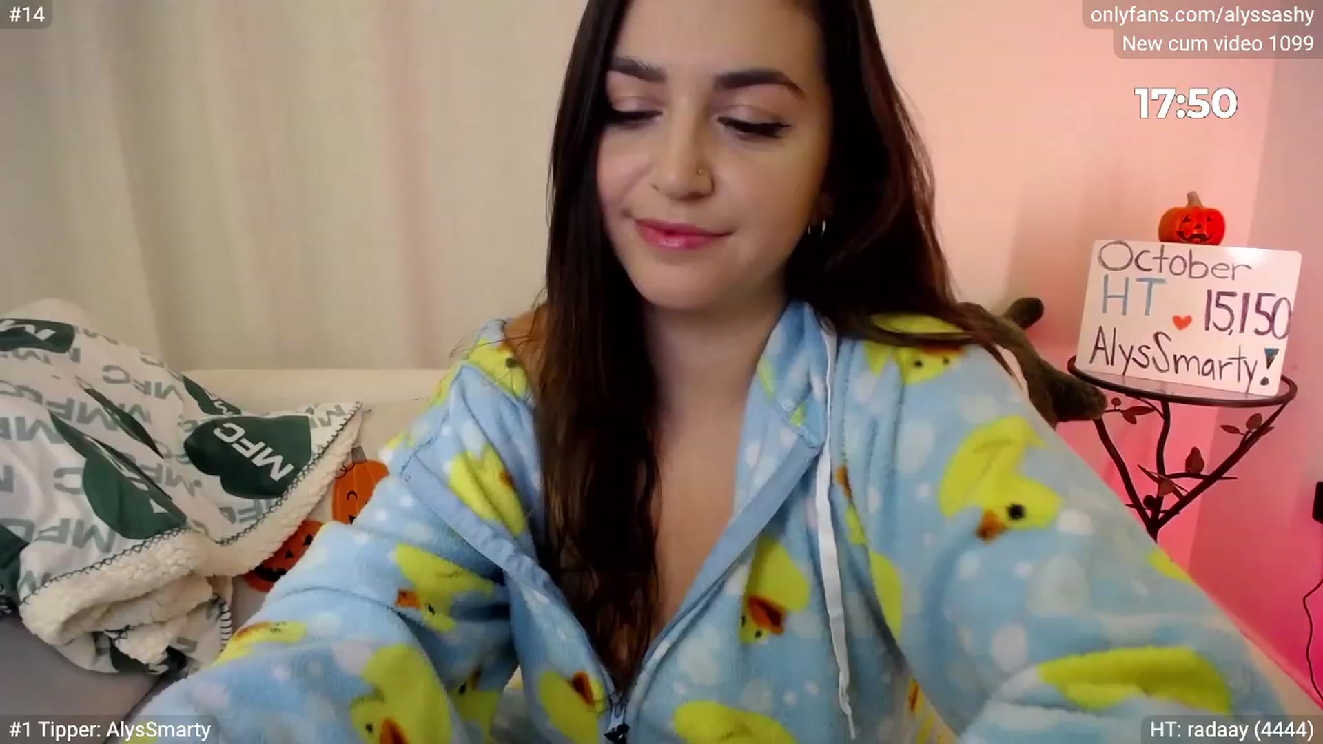 Gallery image thumbnail from AlyssaShy's myfreecams stream on, 10/19/2023, 23:17 image 3 of 20