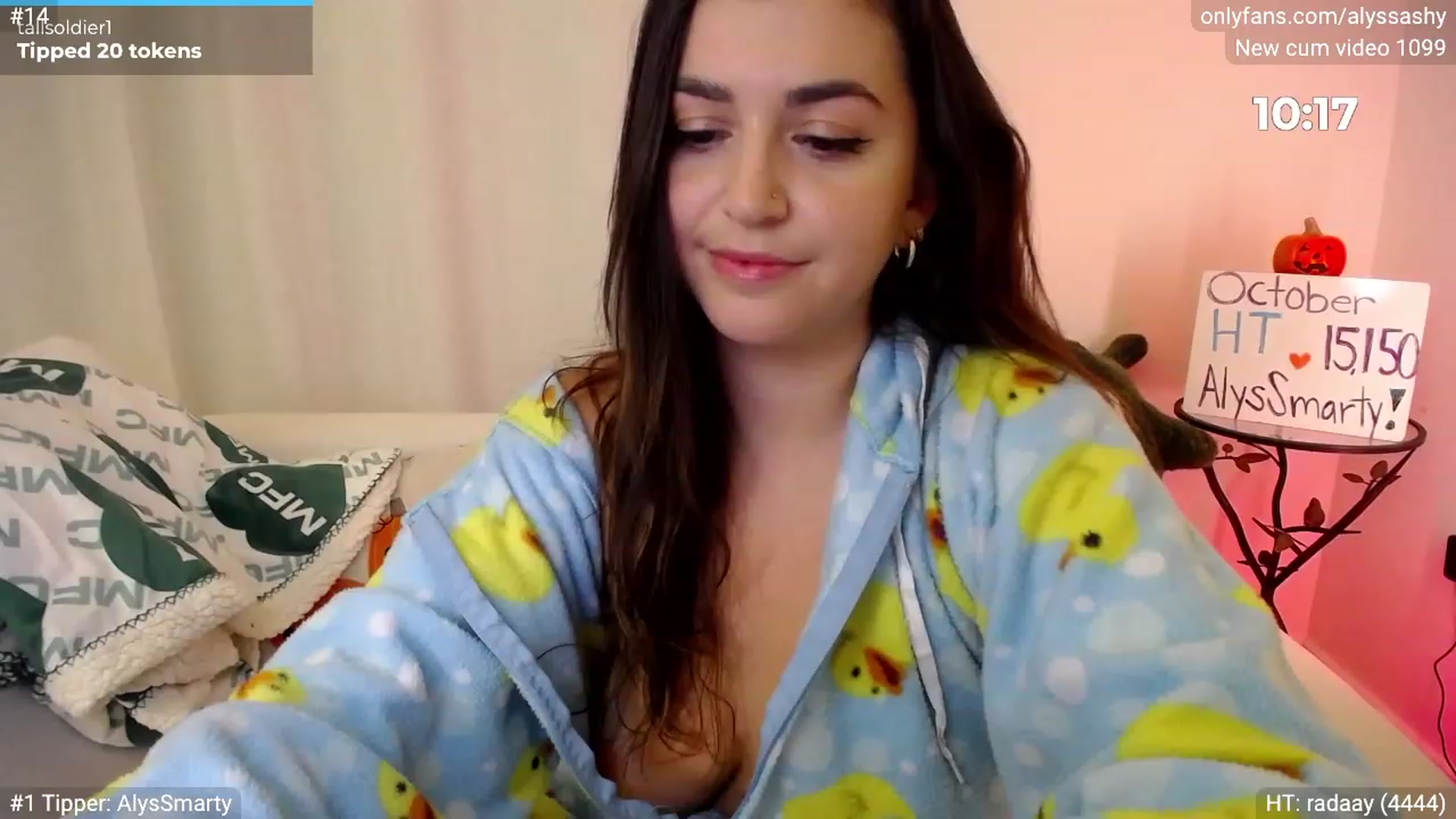 Gallery image thumbnail from AlyssaShy's myfreecams stream on, 10/19/2023, 23:17 image 14 of 20