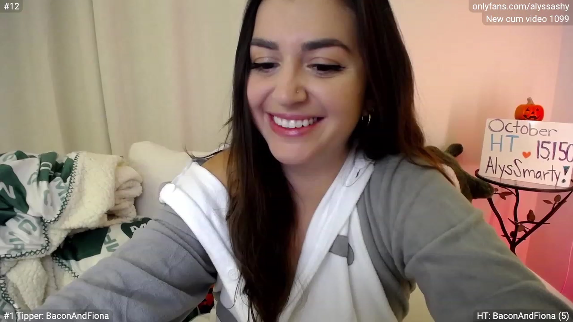 Gallery image thumbnail from AlyssaShy's myfreecams stream on, 10/20/2023, 20:48 image 3 of 20