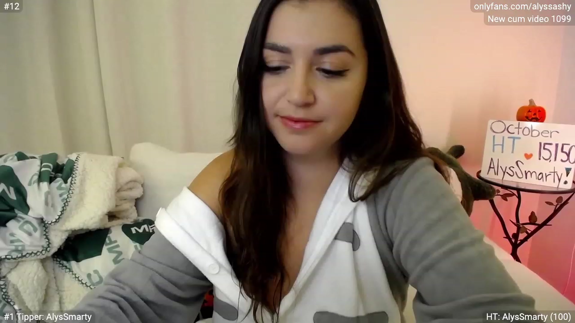 Gallery image thumbnail from AlyssaShy's myfreecams stream on, 10/20/2023, 20:48 image 4 of 20