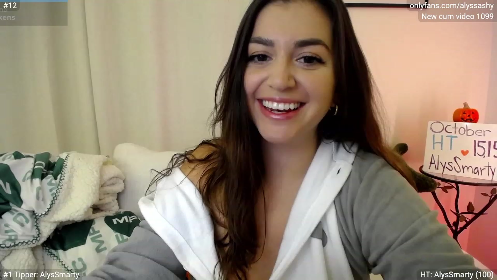 Gallery image thumbnail from AlyssaShy's myfreecams stream on, 10/20/2023, 20:48 image 5 of 20
