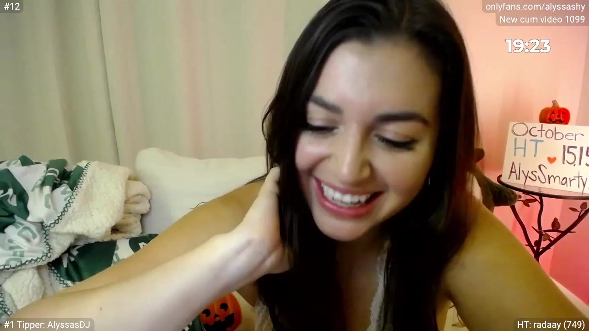 Gallery image thumbnail from AlyssaShy's myfreecams stream on, 10/21/2023, 24:05 image 14 of 20