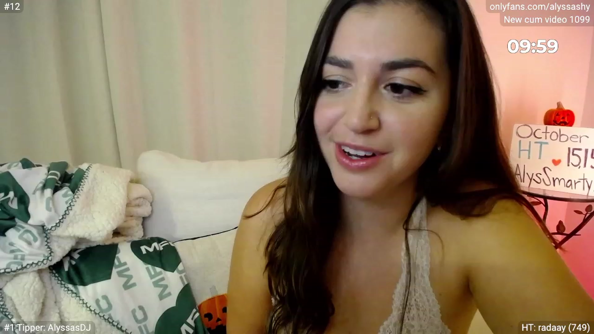Gallery image thumbnail from AlyssaShy's myfreecams stream on, 10/21/2023, 24:05 image 15 of 20