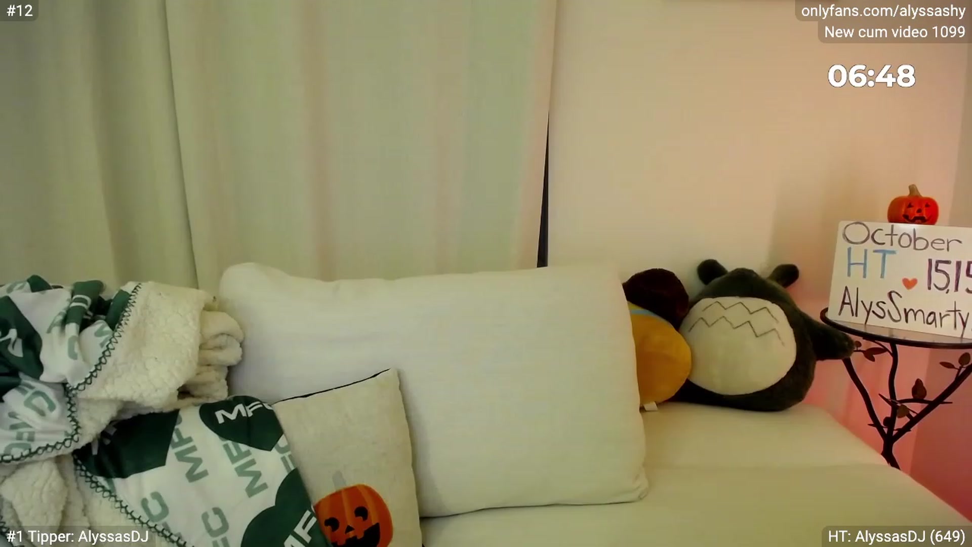 Gallery image thumbnail from AlyssaShy's myfreecams stream on, 10/21/2023, 24:05 image 11 of 20