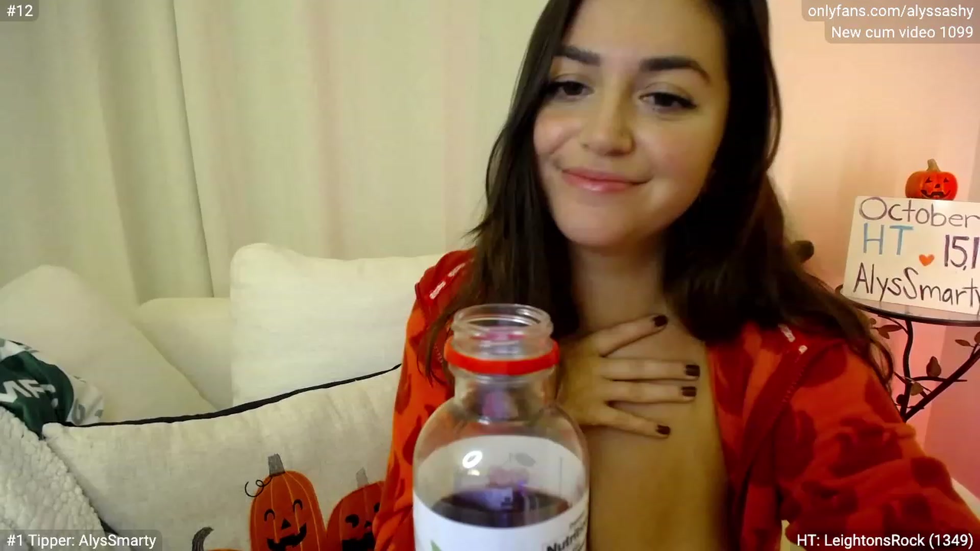 Gallery image thumbnail from AlyssaShy's myfreecams stream on, 10/21/2023, 01:43 image 5 of 20