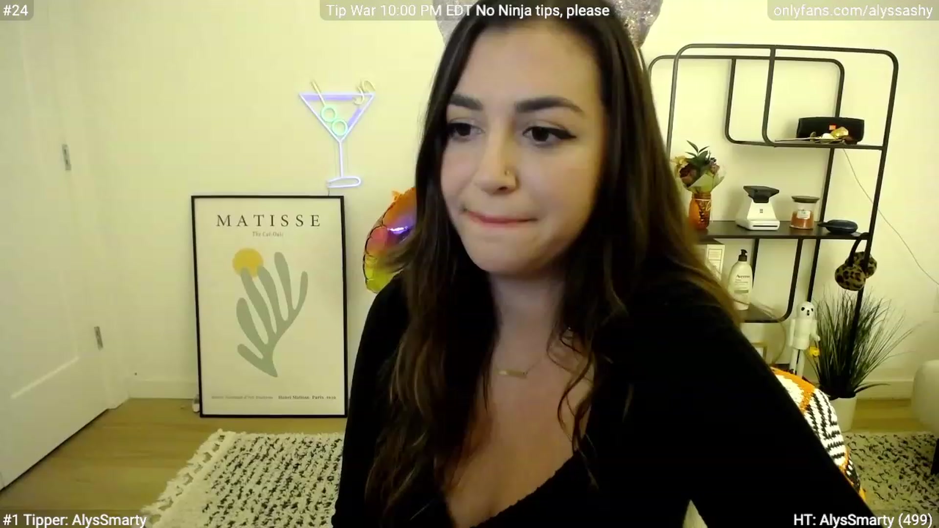 Gallery image thumbnail from AlyssaShy's myfreecams stream on, 10/28/2023, 02:01 image 9 of 20