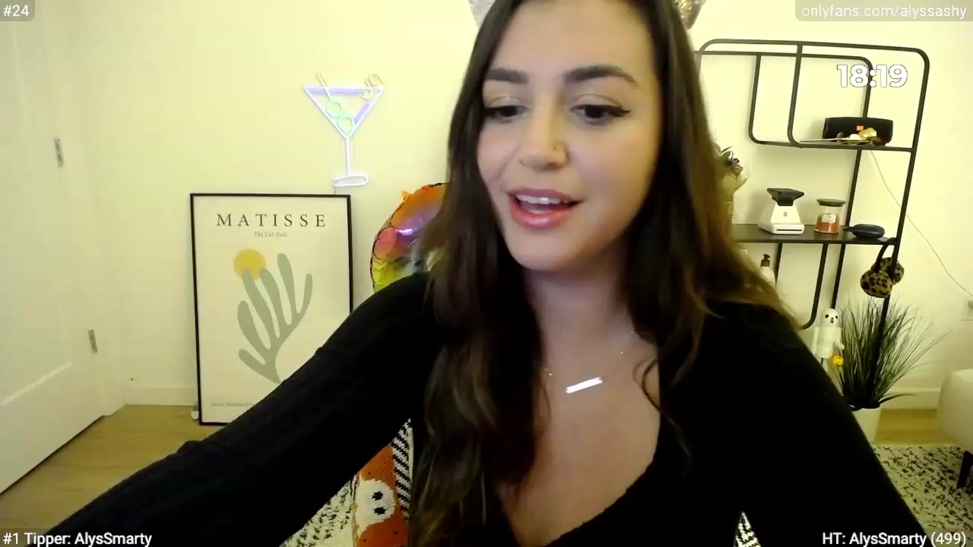 Gallery image thumbnail from AlyssaShy's myfreecams stream on, 10/28/2023, 02:01 image 17 of 20