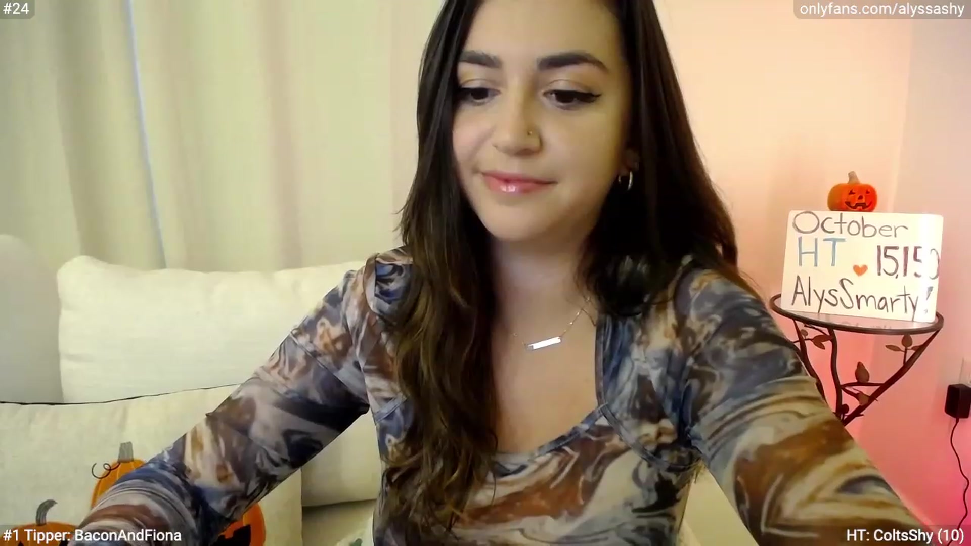 Gallery image thumbnail from AlyssaShy's myfreecams stream on, 10/30/2023, 20:31 image 10 of 20
