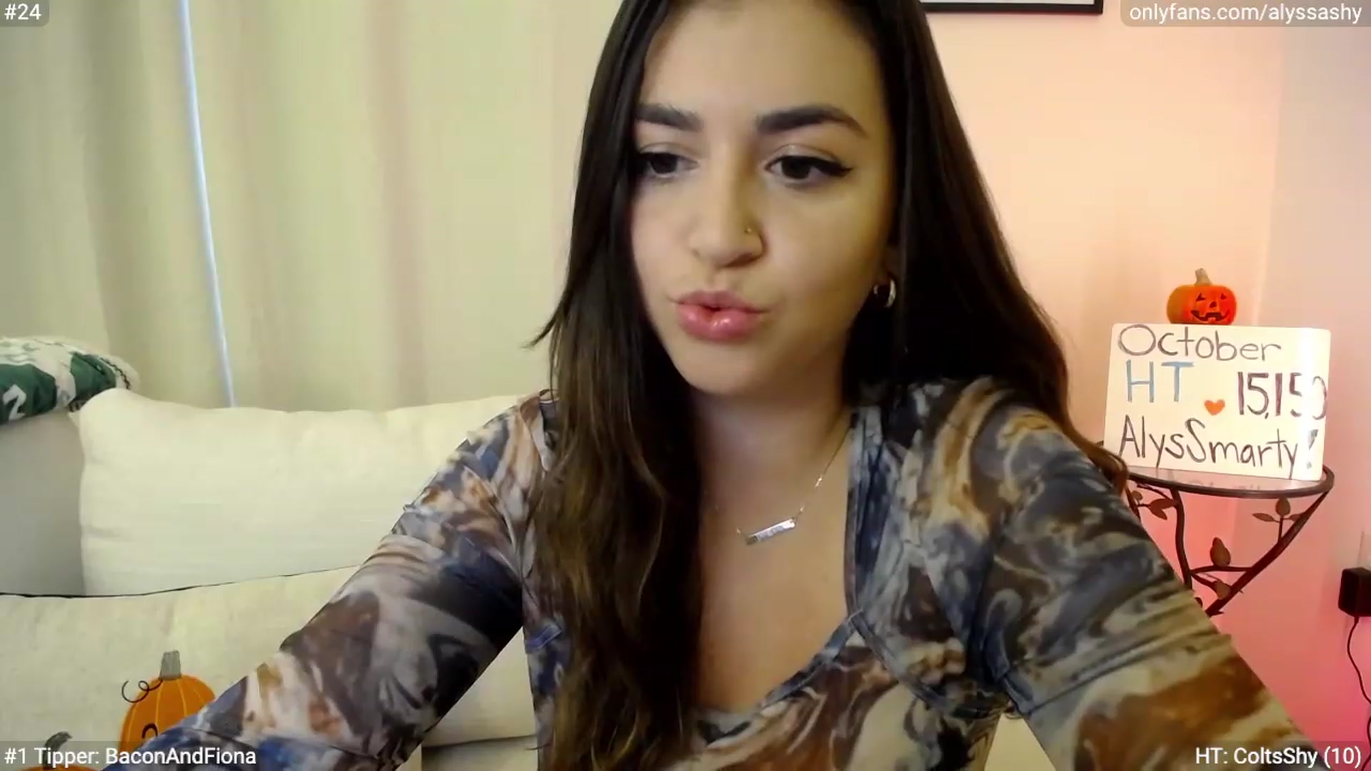 Gallery image thumbnail from AlyssaShy's myfreecams stream on, 10/30/2023, 20:31 image 8 of 20