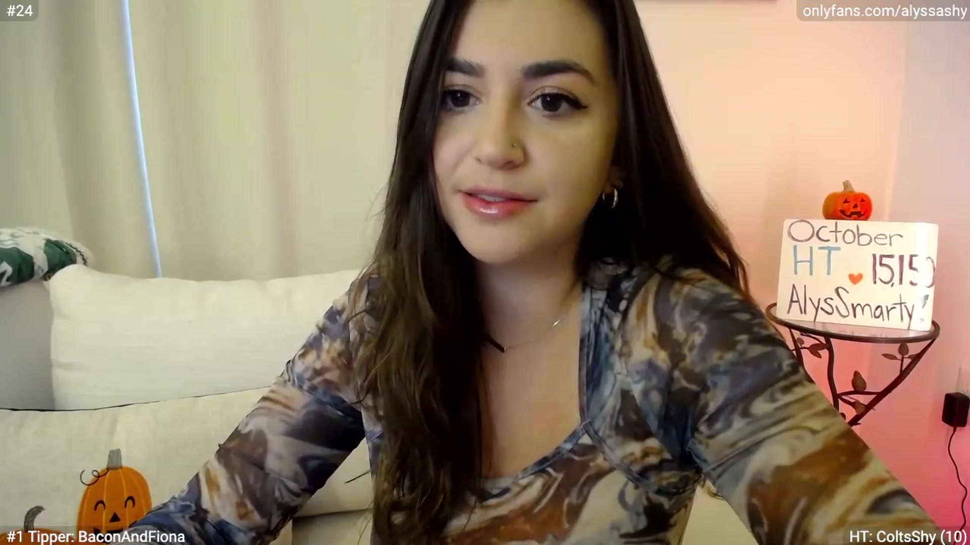 Gallery image thumbnail from AlyssaShy's myfreecams stream on, 10/30/2023, 20:31 image 2 of 20