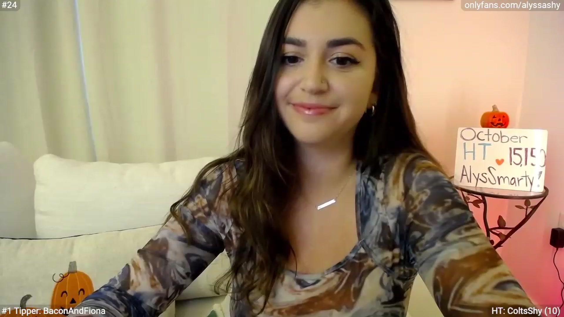 Gallery image thumbnail from AlyssaShy's myfreecams stream on, 10/30/2023, 20:31 image 17 of 20