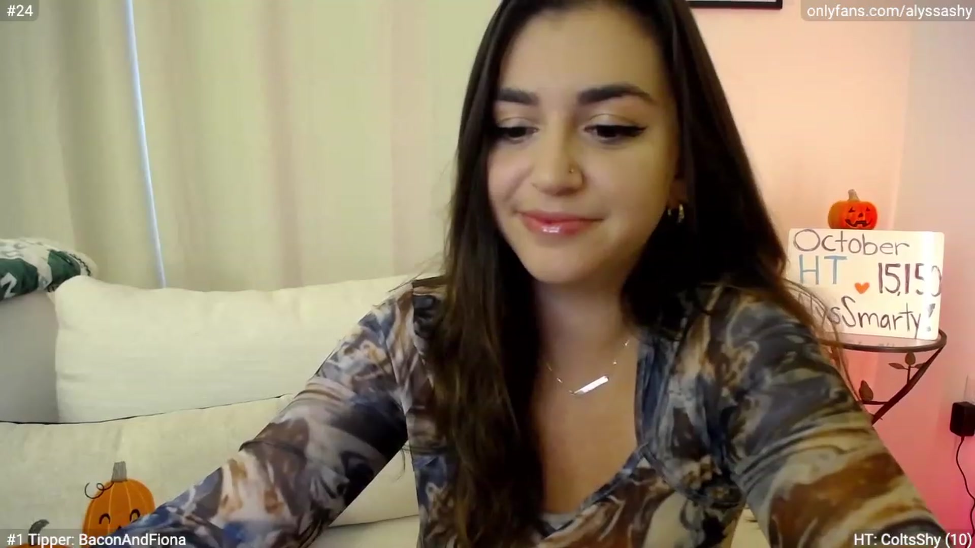 Gallery image thumbnail from AlyssaShy's myfreecams stream on, 10/30/2023, 20:31 image 6 of 20