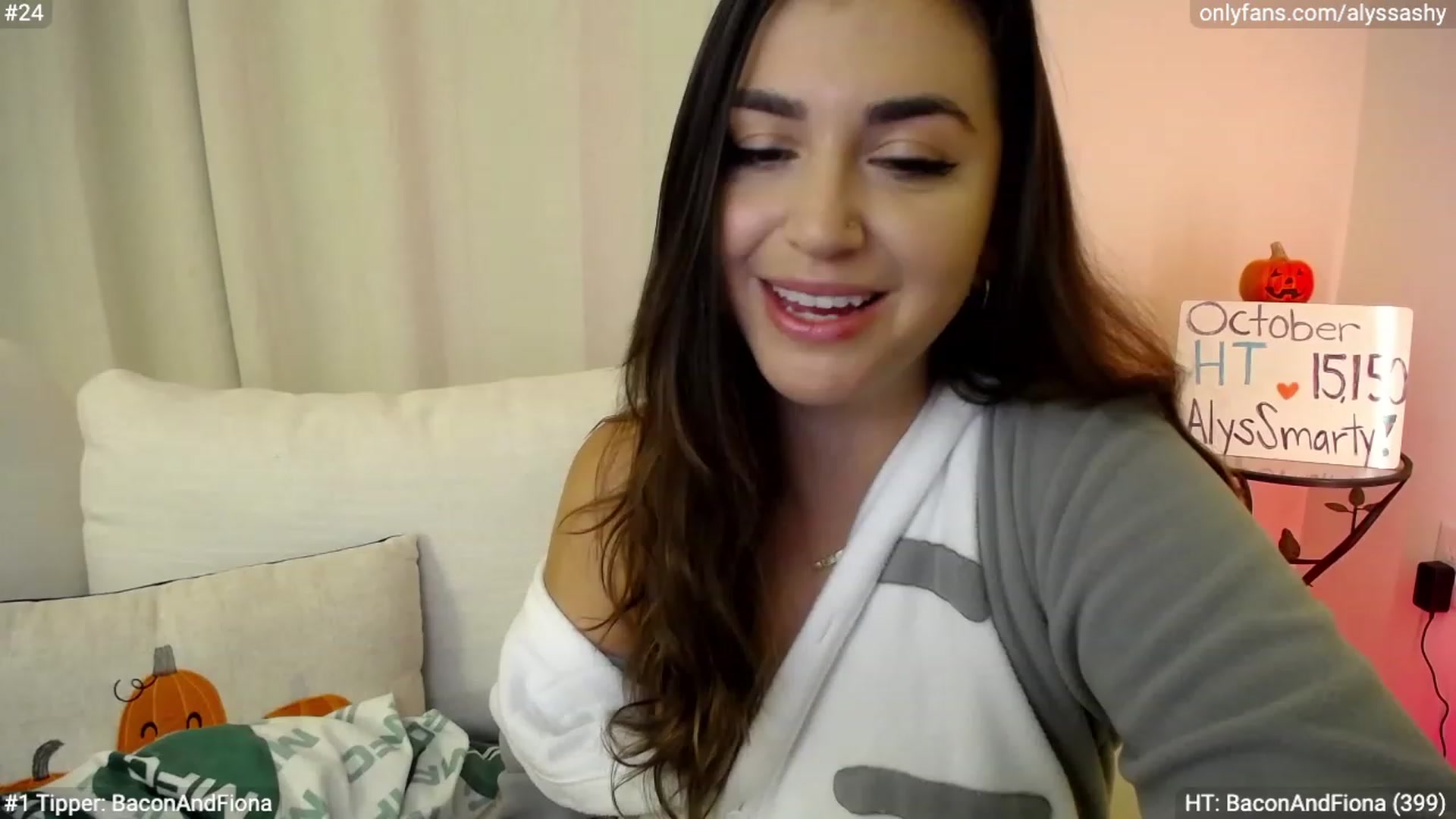 Gallery image thumbnail from AlyssaShy's myfreecams stream on, 10/30/2023, 22:59 image 7 of 20