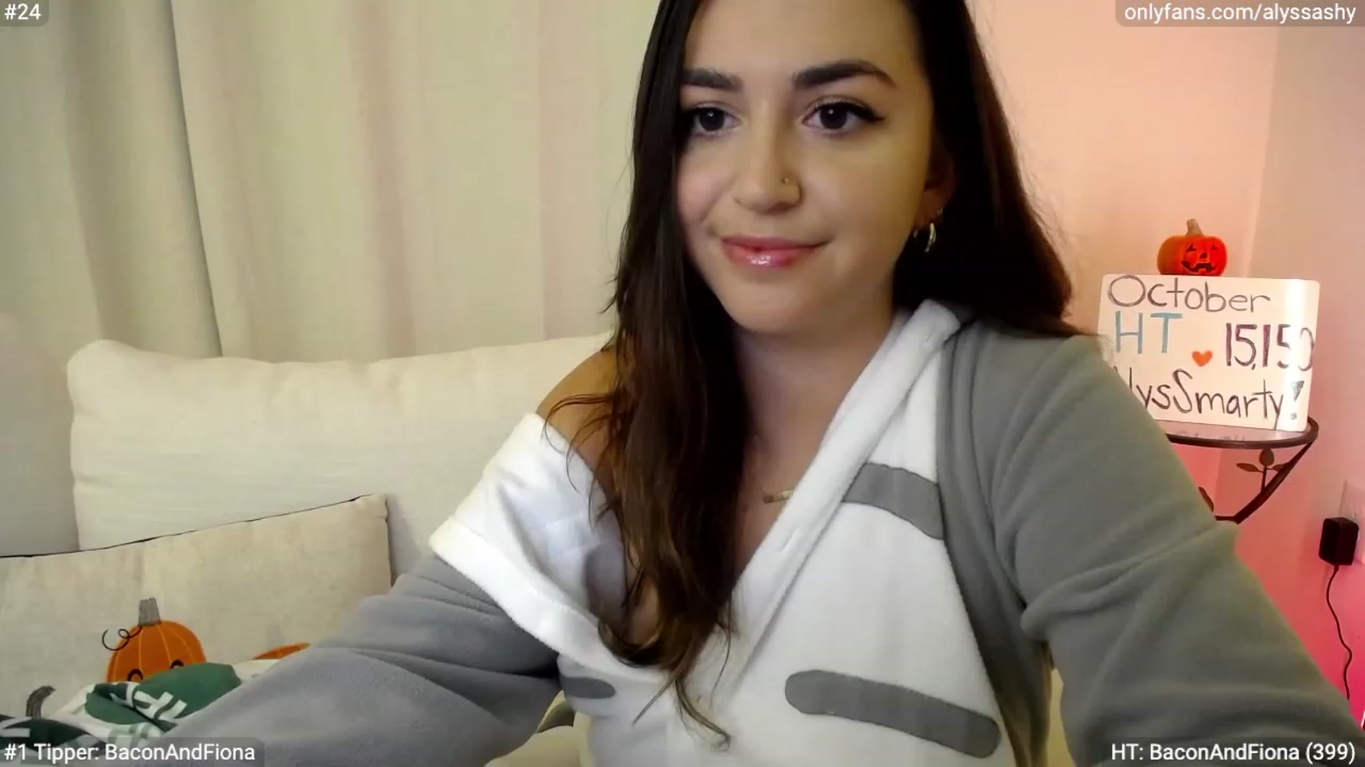 Gallery image thumbnail from AlyssaShy's myfreecams stream on, 10/30/2023, 22:59 image 5 of 20