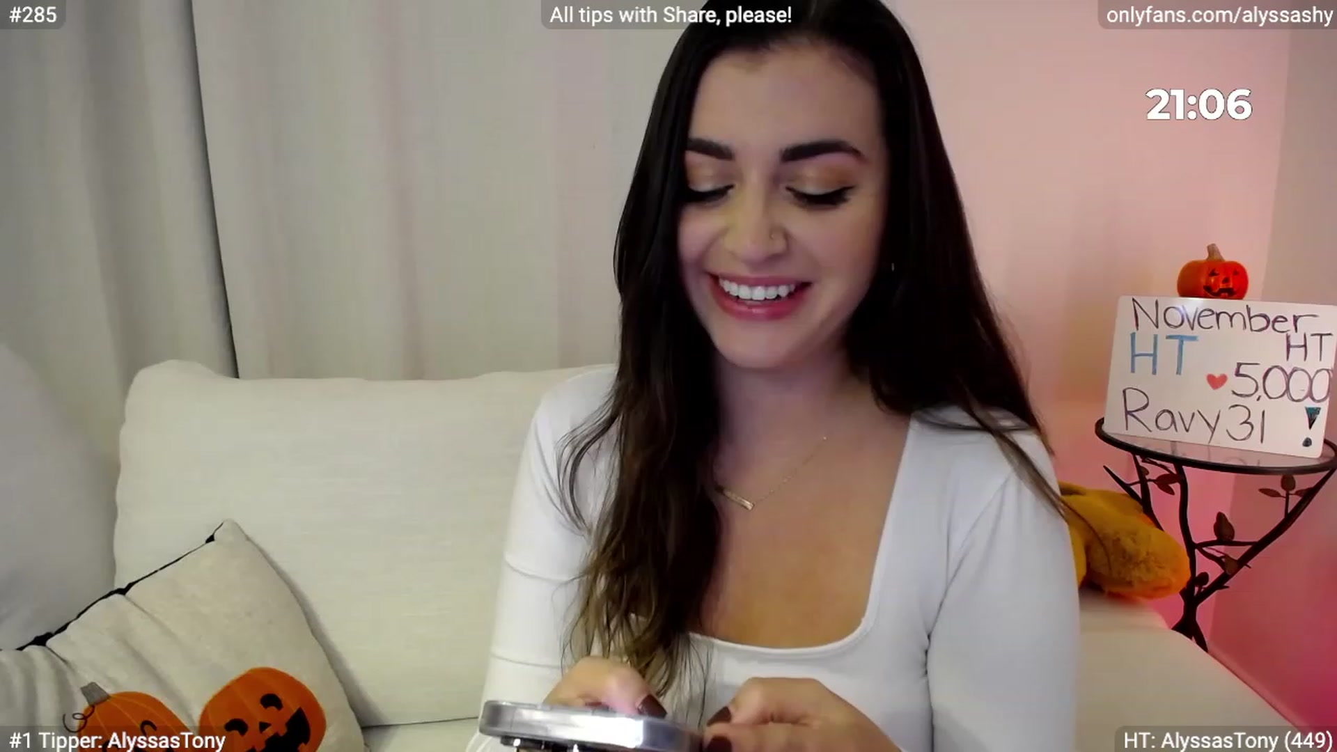 Gallery image thumbnail from AlyssaShy's myfreecams stream on, 11/03/2023, 23:42 image 16 of 20