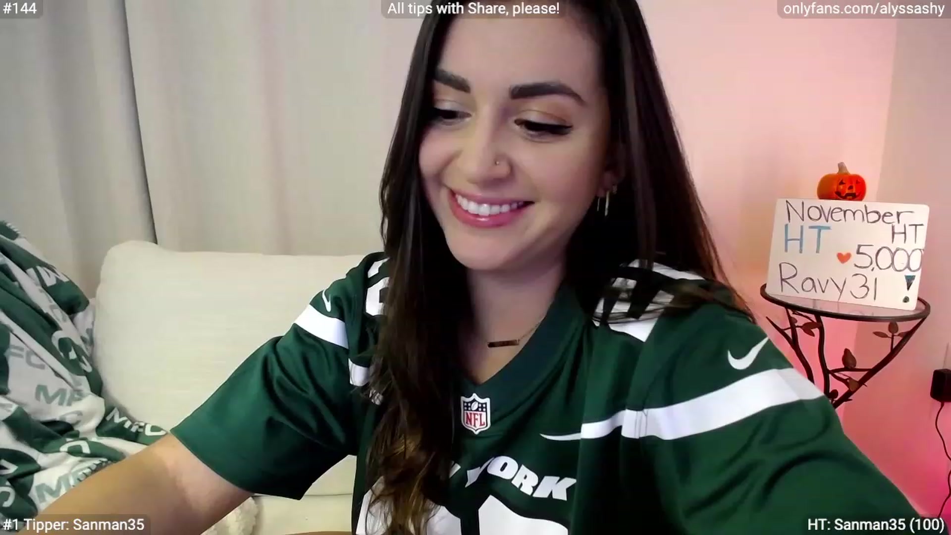 Gallery image thumbnail from AlyssaShy's myfreecams stream on, 11/07/2023, 01:11 image 3 of 20