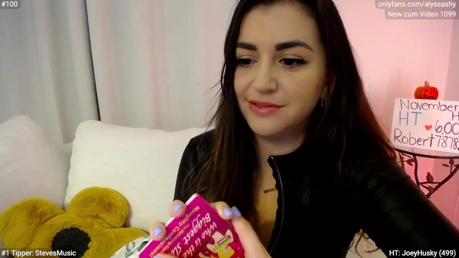 Gallery image thumbnail from AlyssaShy's myfreecams stream on, 11/19/2023, 01:49 image 18 of 20