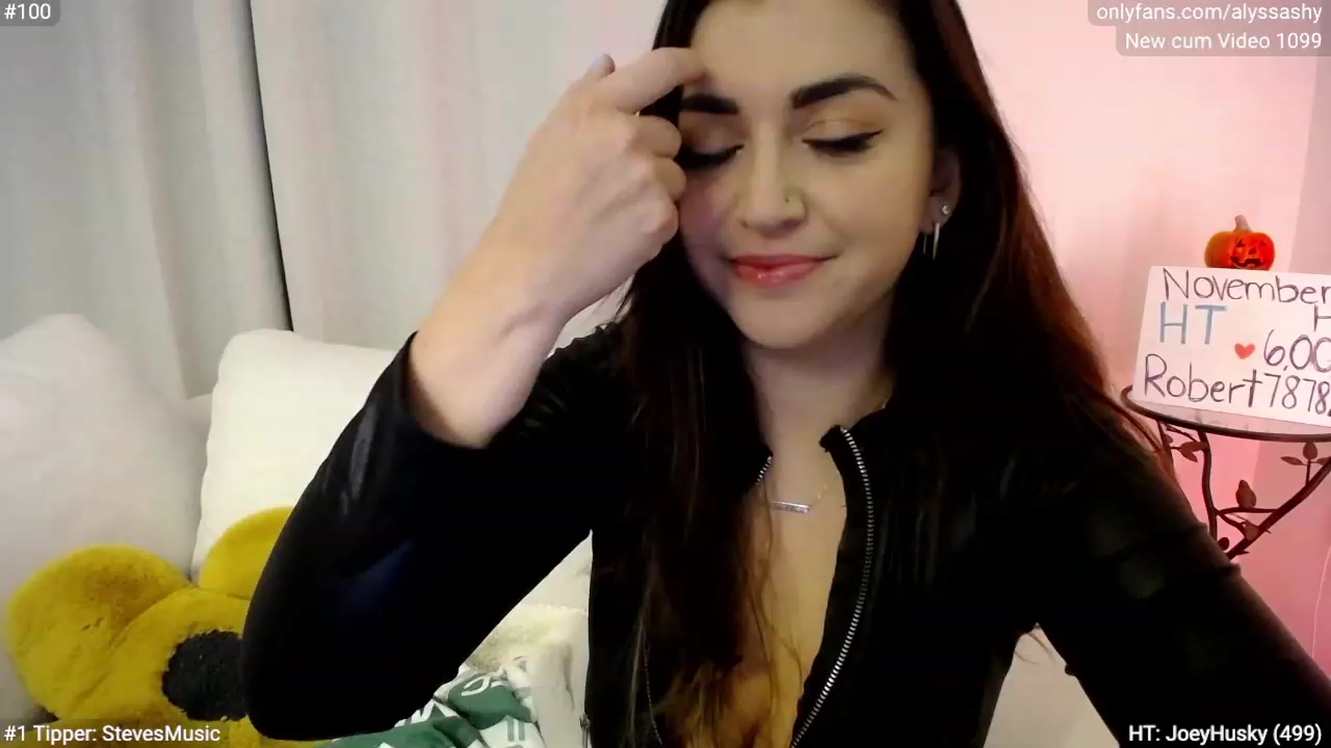 Gallery image thumbnail from AlyssaShy's myfreecams stream on, 11/19/2023, 01:49 image 3 of 20