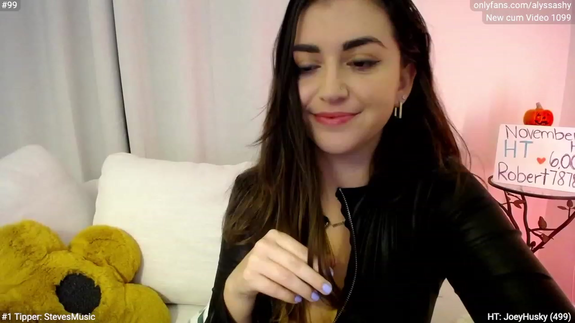 Gallery image thumbnail from AlyssaShy's myfreecams stream on, 11/19/2023, 03:59 image 1 of 20