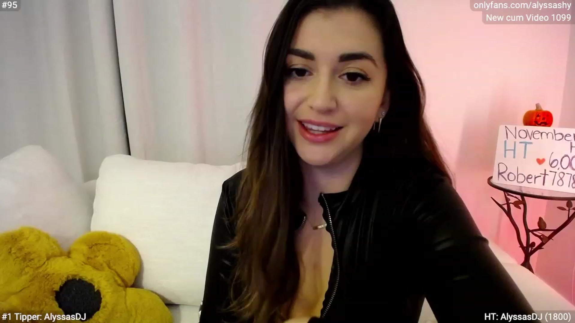 Gallery image thumbnail from AlyssaShy's myfreecams stream on, 11/19/2023, 03:59 image 3 of 20