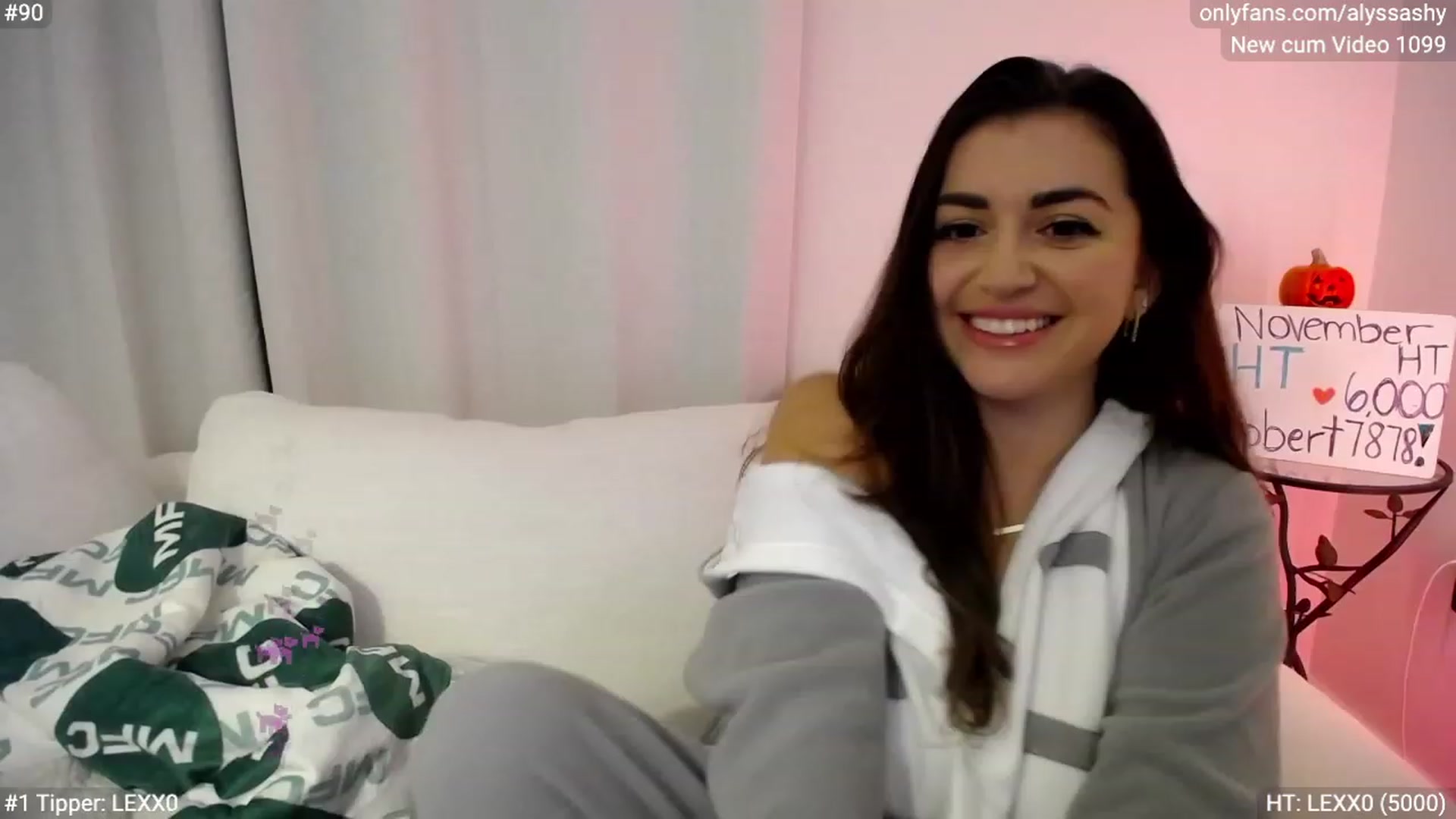 Gallery image thumbnail from AlyssaShy's myfreecams stream on, 11/19/2023, 05:21 image 17 of 20