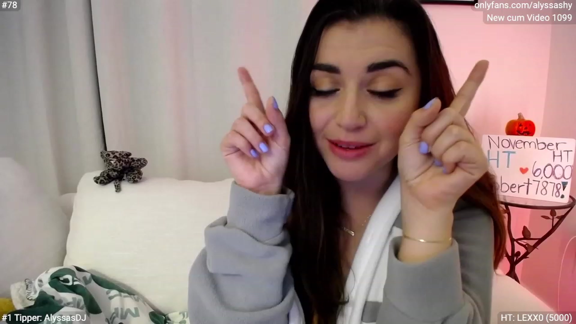 Gallery image thumbnail from AlyssaShy's myfreecams stream on, 11/19/2023, 07:08 image 6 of 20