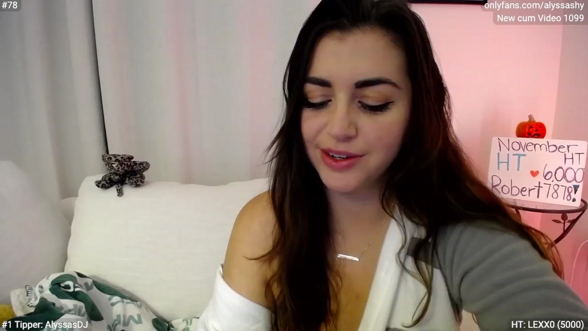 Gallery image thumbnail from AlyssaShy's myfreecams stream on, 11/19/2023, 07:08 image 8 of 20