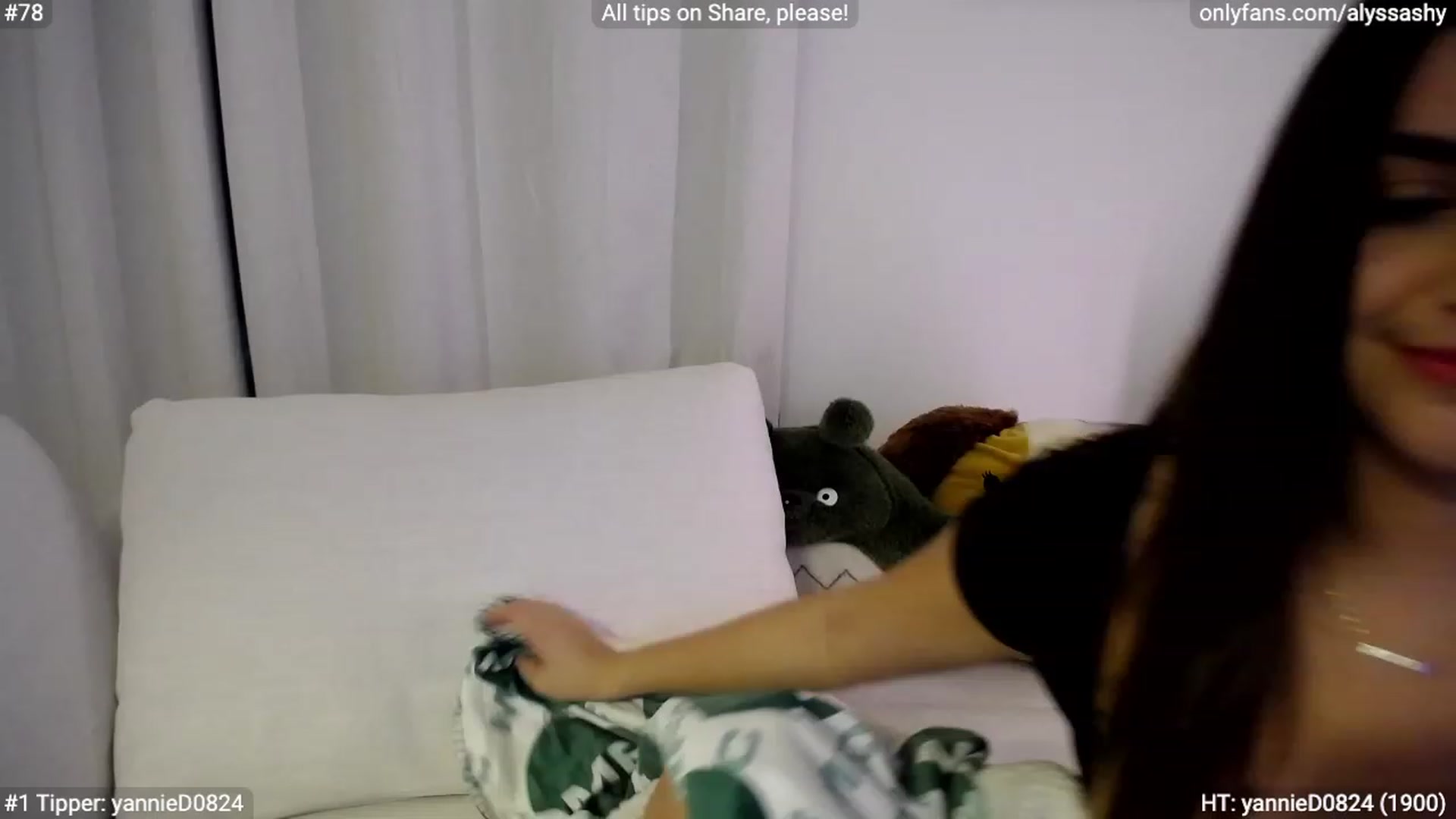 Gallery image thumbnail from AlyssaShy's myfreecams stream on, 11/22/2023, 24:40 image 6 of 20