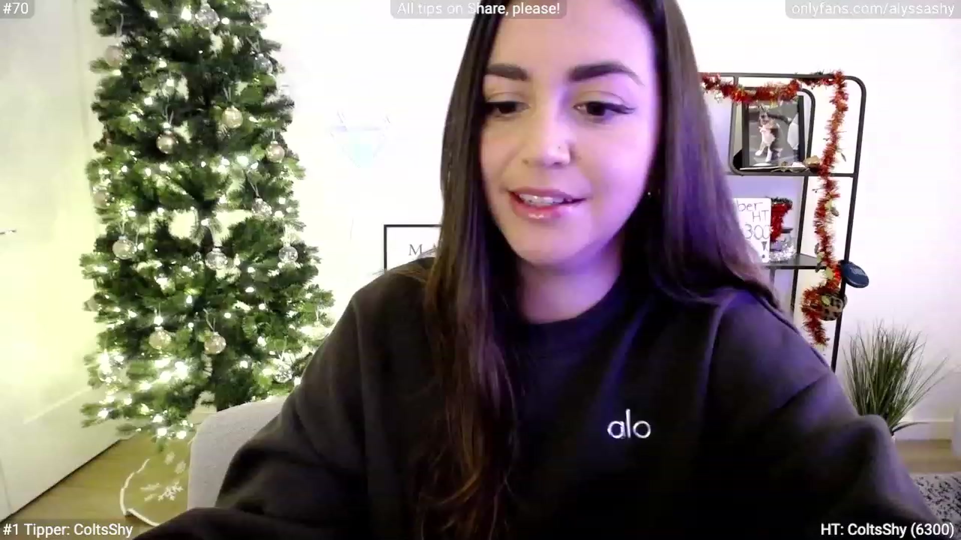 Gallery image thumbnail from AlyssaShy's myfreecams stream on, 11/23/2023, 24:13 image 18 of 20