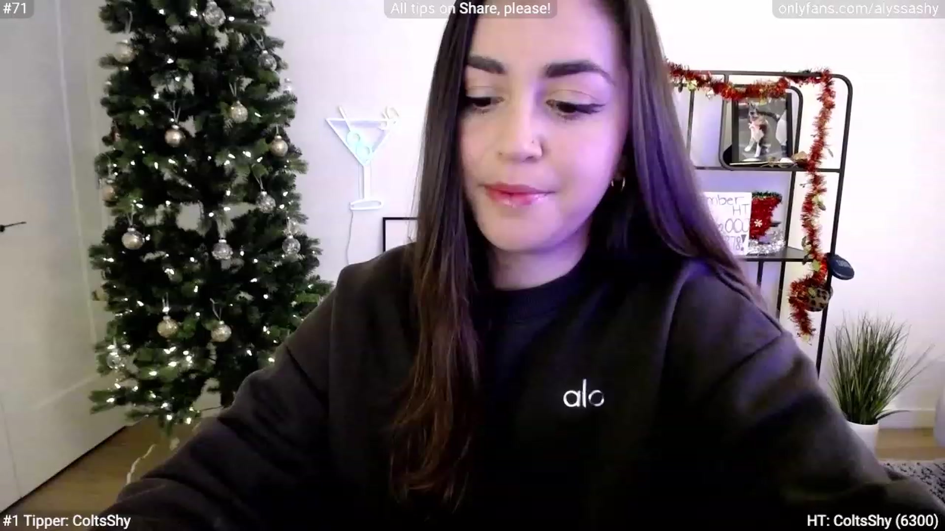 Gallery image thumbnail from AlyssaShy's myfreecams stream on, 11/23/2023, 24:13 image 8 of 20