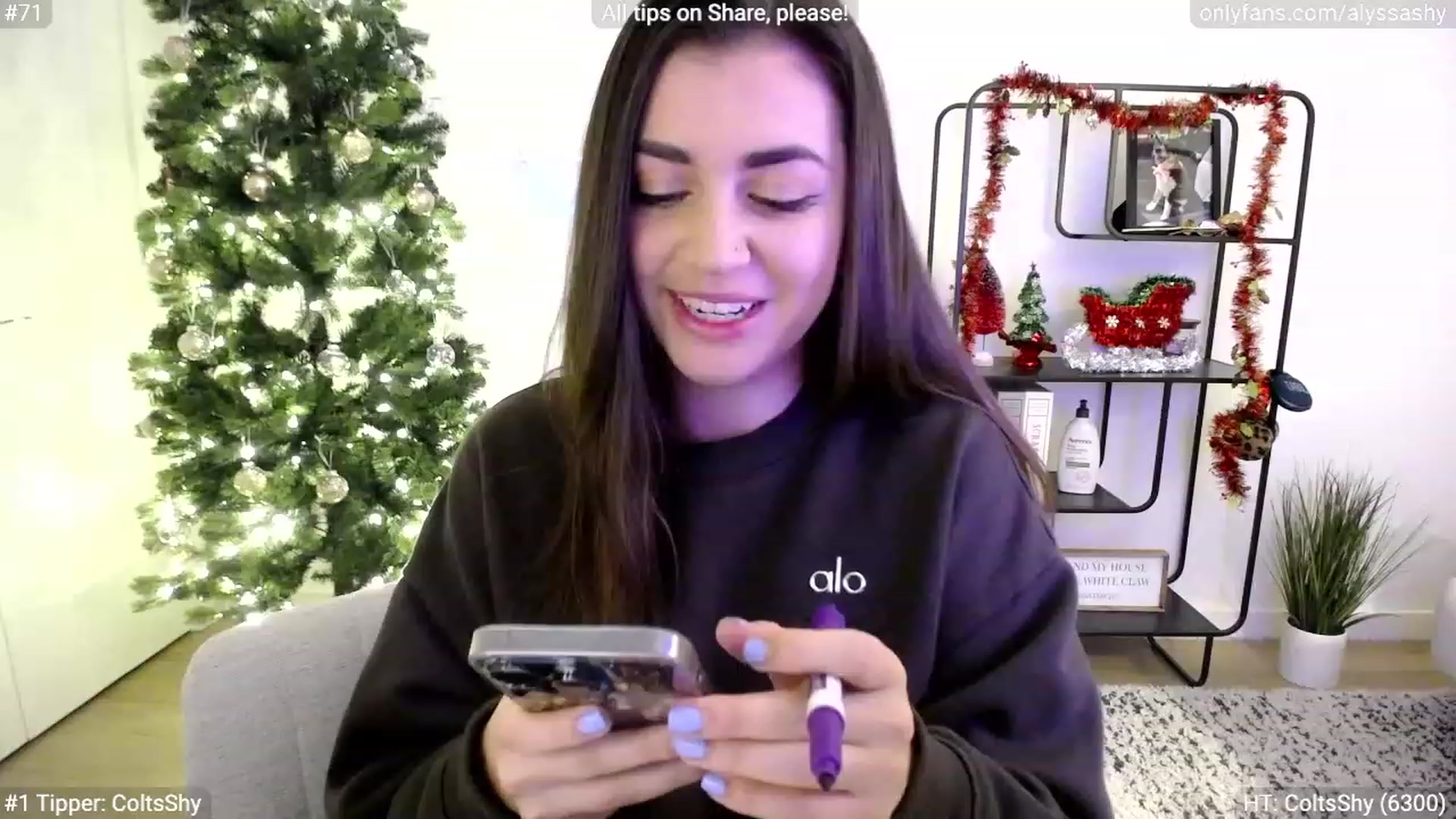 Gallery image thumbnail from AlyssaShy's myfreecams stream on, 11/23/2023, 24:13 image 10 of 20