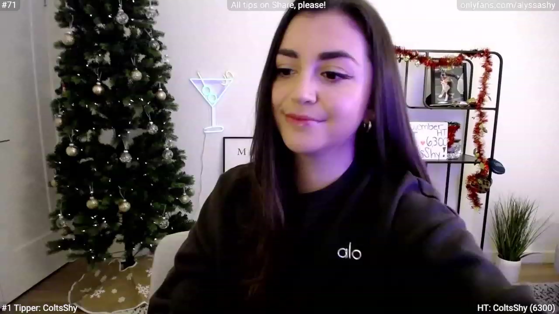 Gallery image thumbnail from AlyssaShy's myfreecams stream on, 11/23/2023, 24:13 image 12 of 20